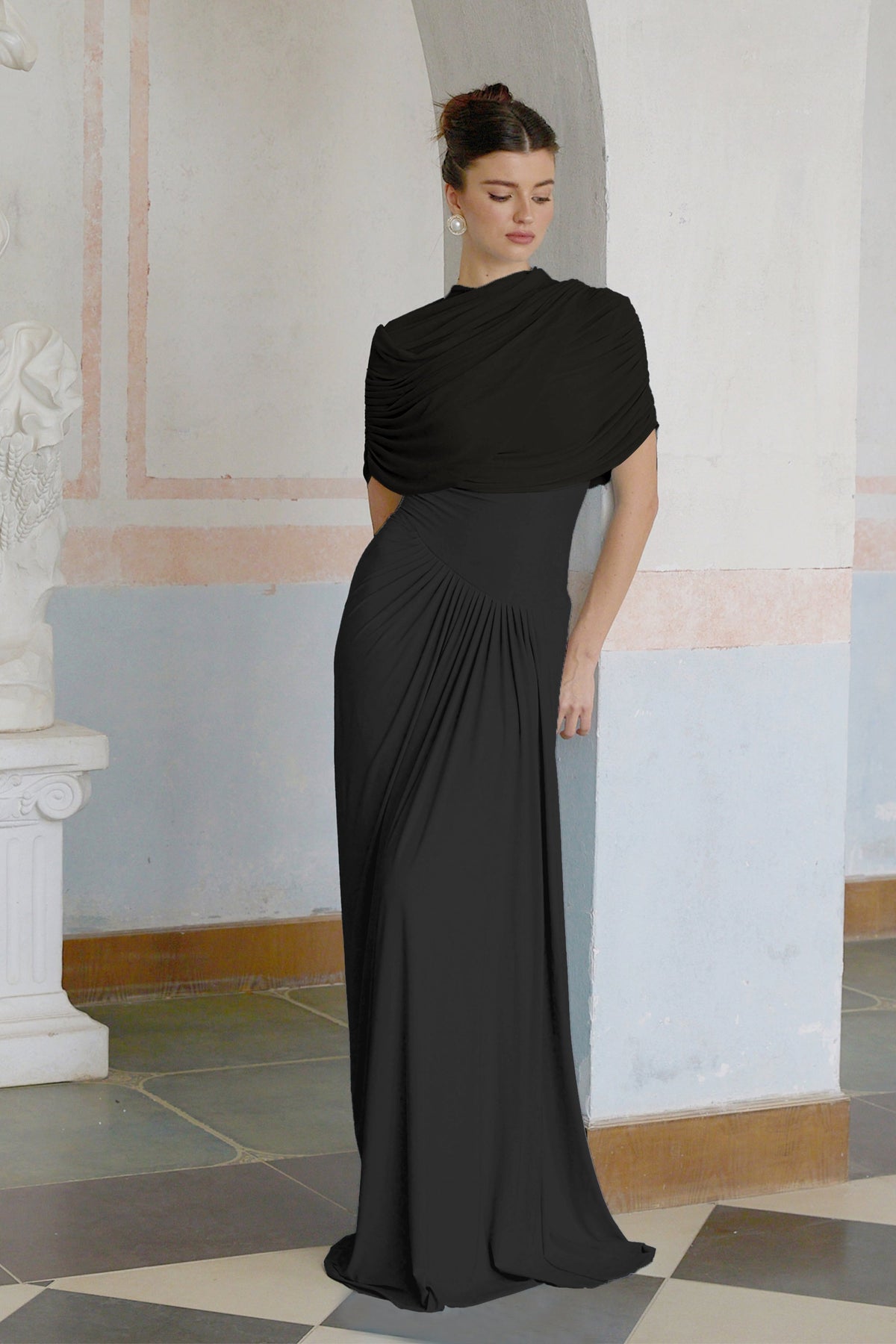 Catherine Pile ve Drape Detaylı Asimetrik Maksi Elbise Siyah