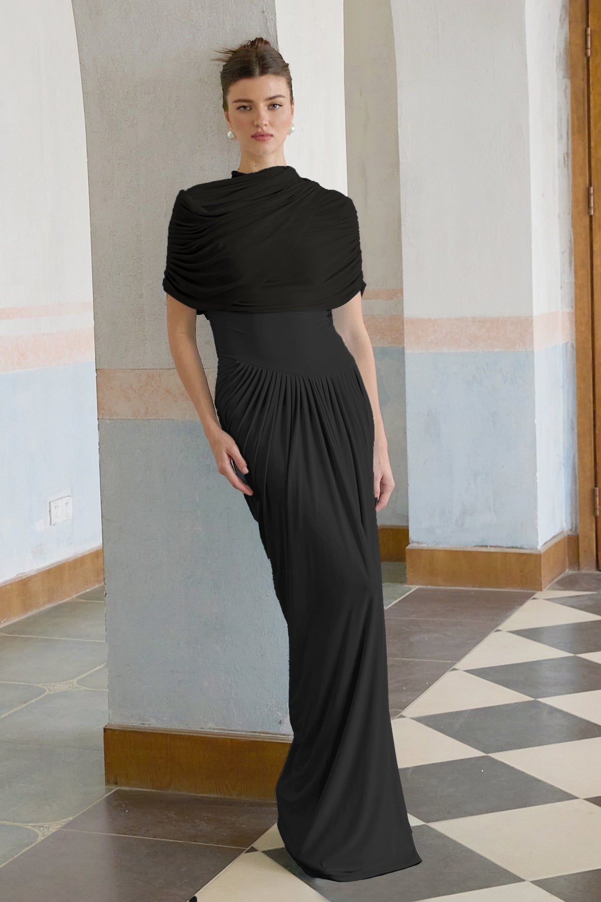 Catherine Pile ve Drape Detaylı Asimetrik Maksi Elbise Siyah