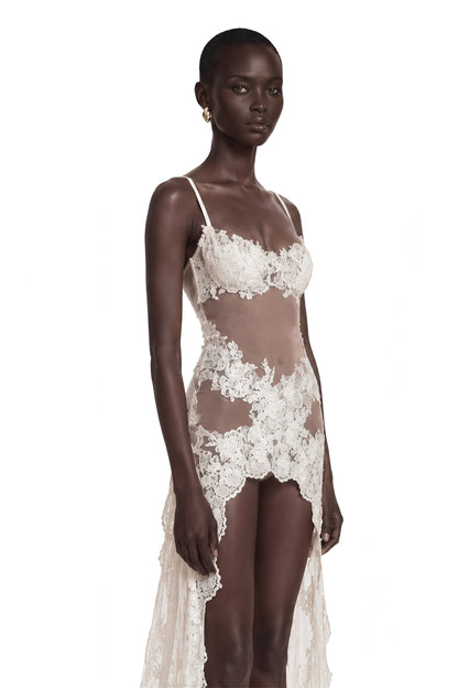 Mieke Yarı Transparan Dantel Detaylı Maksi Elbise Beyaz