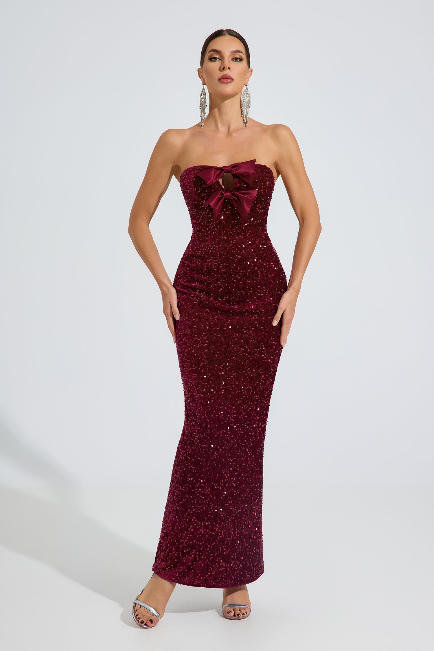 Rosamere Ruby Payetli Kemer Straplez Maxi Elbise