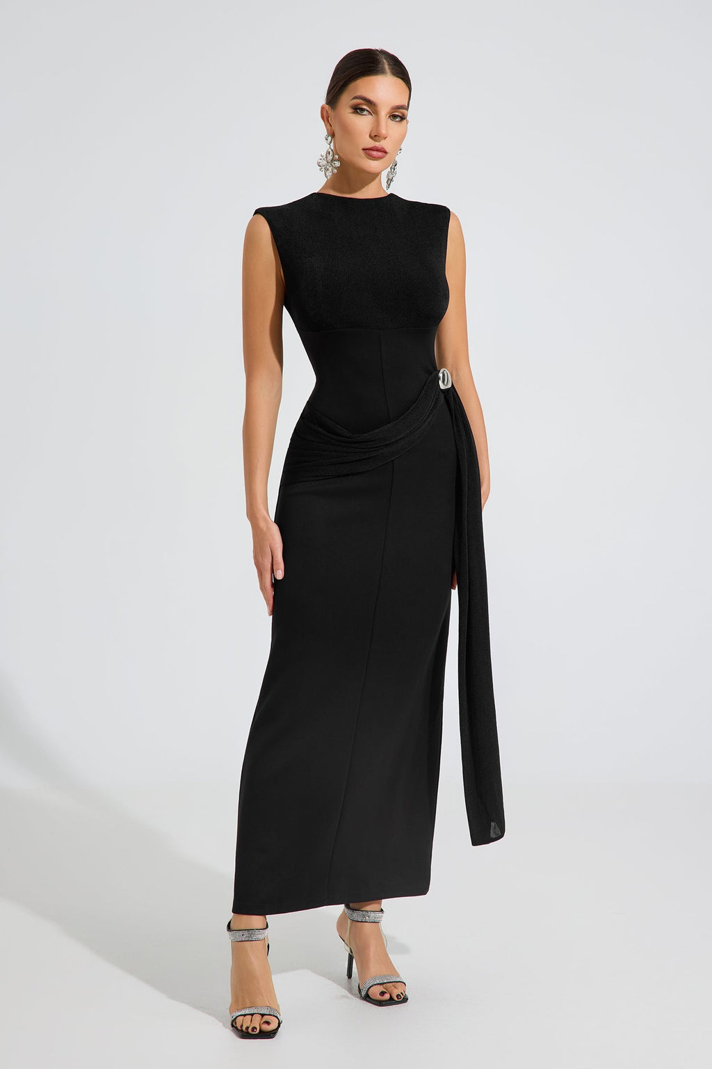 Sedir Noir Draped Elegance Maxi Elbise