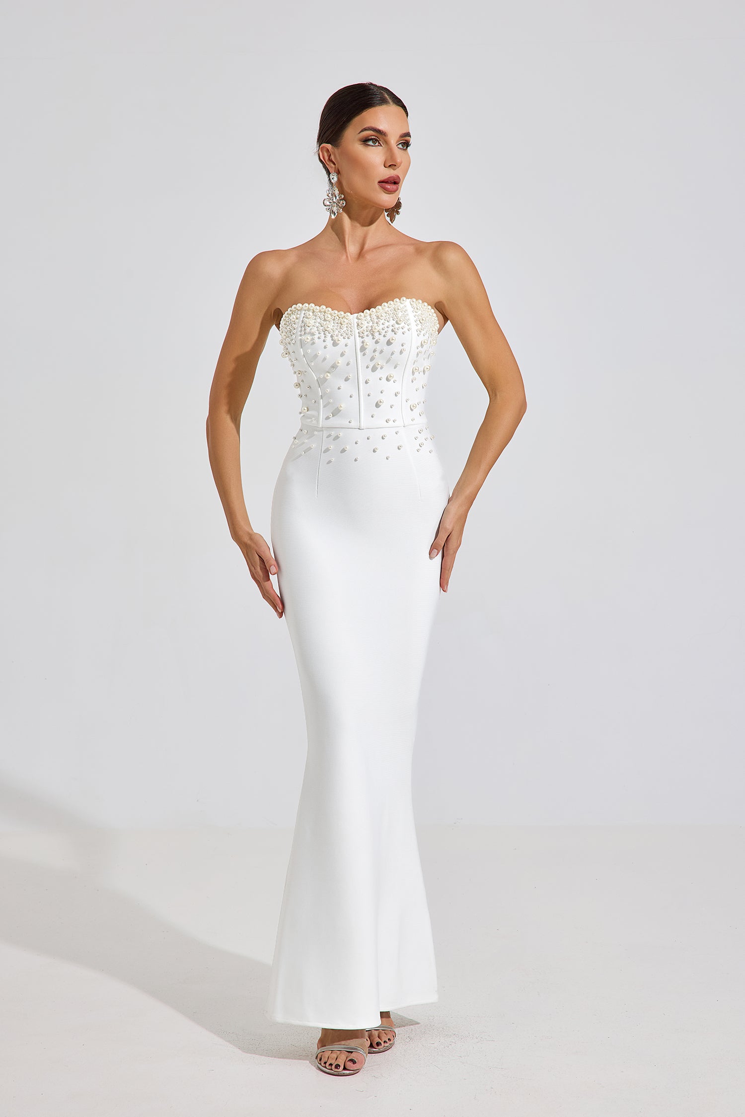 Ashcroft Pearl Radiance Strapless Maxi Elbise