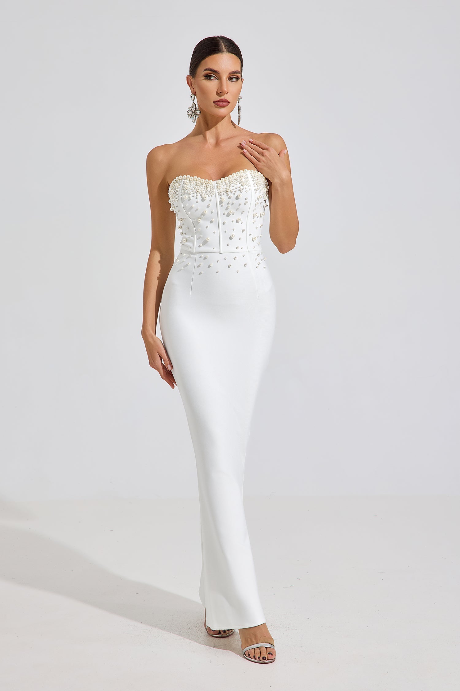 Ashcroft Pearl Radiance Strapless Maxi Elbise