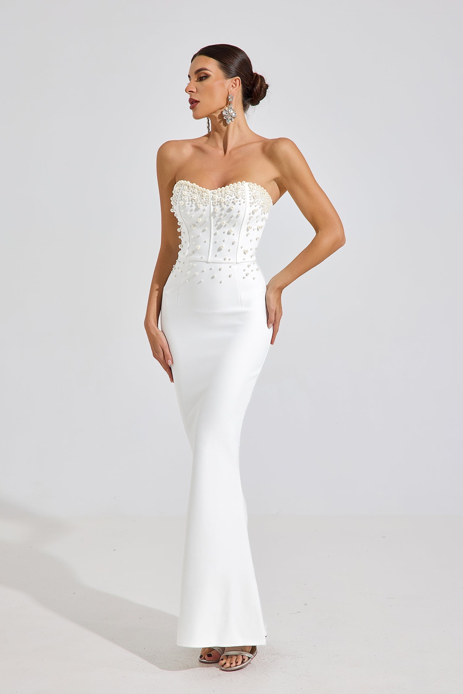 Ashcroft Pearl Radiance Strapless Maxi Elbise