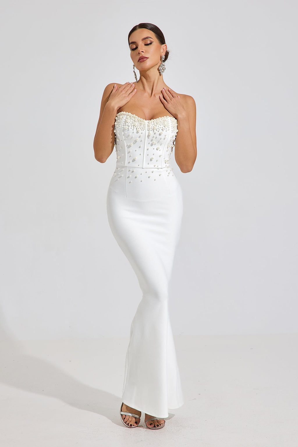 Ashcroft Pearl Radiance Strapless Maxi Elbise