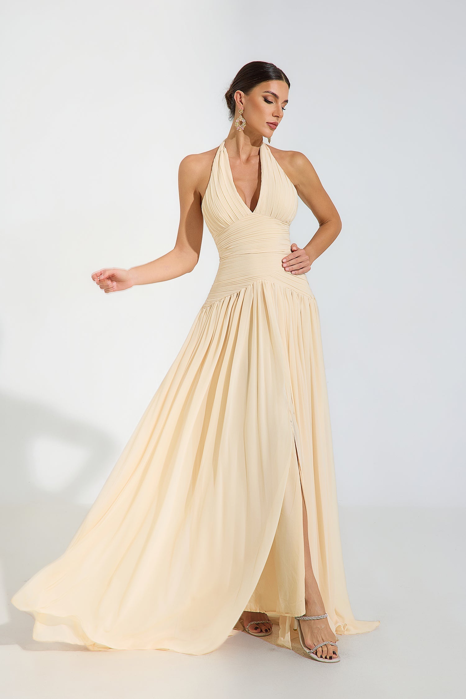 Anastasia Bej Grace Halter Maxi Elbise