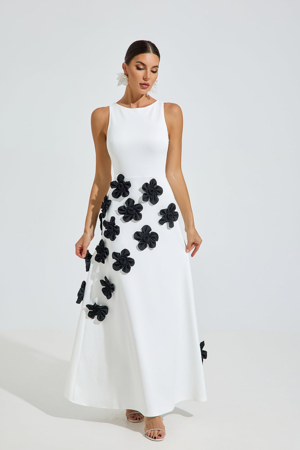 Tilly Noir Çiçekli Maxi Elbise
