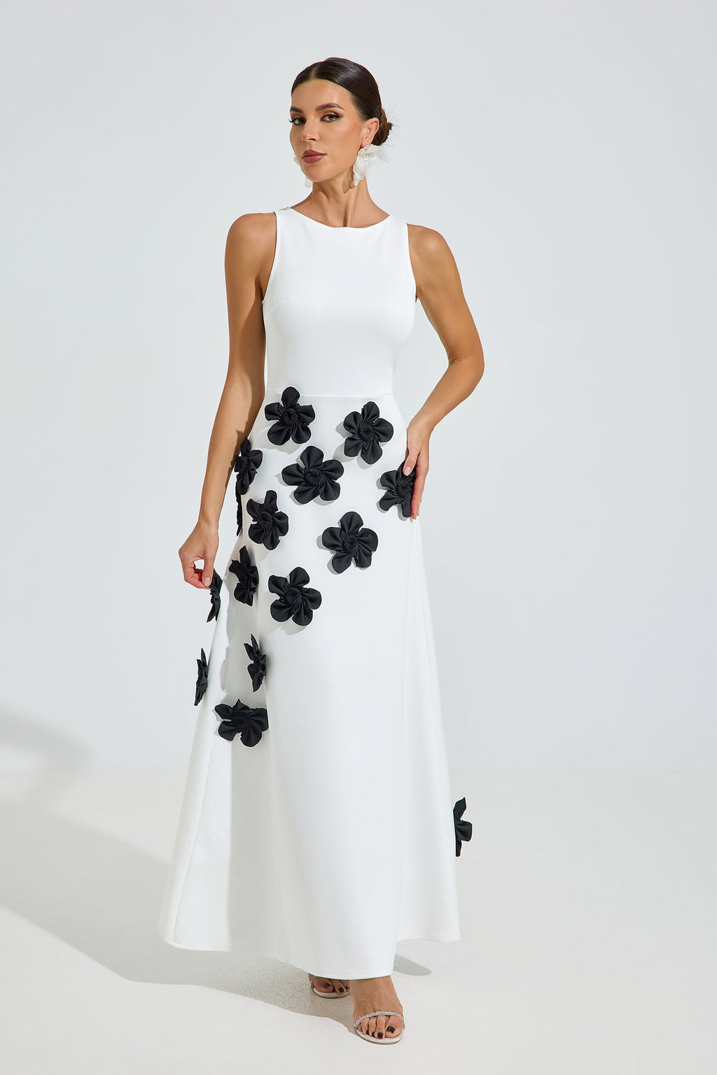 Tilly Noir Çiçekli Maxi Elbise