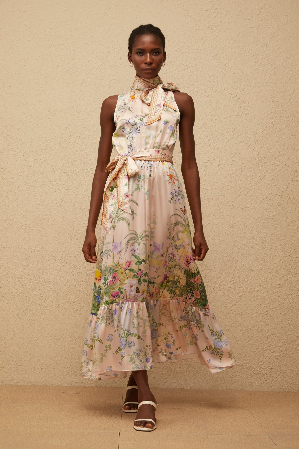 Madeleine Çiçek Desenli Saten Maksi Elbise Çok Renkli