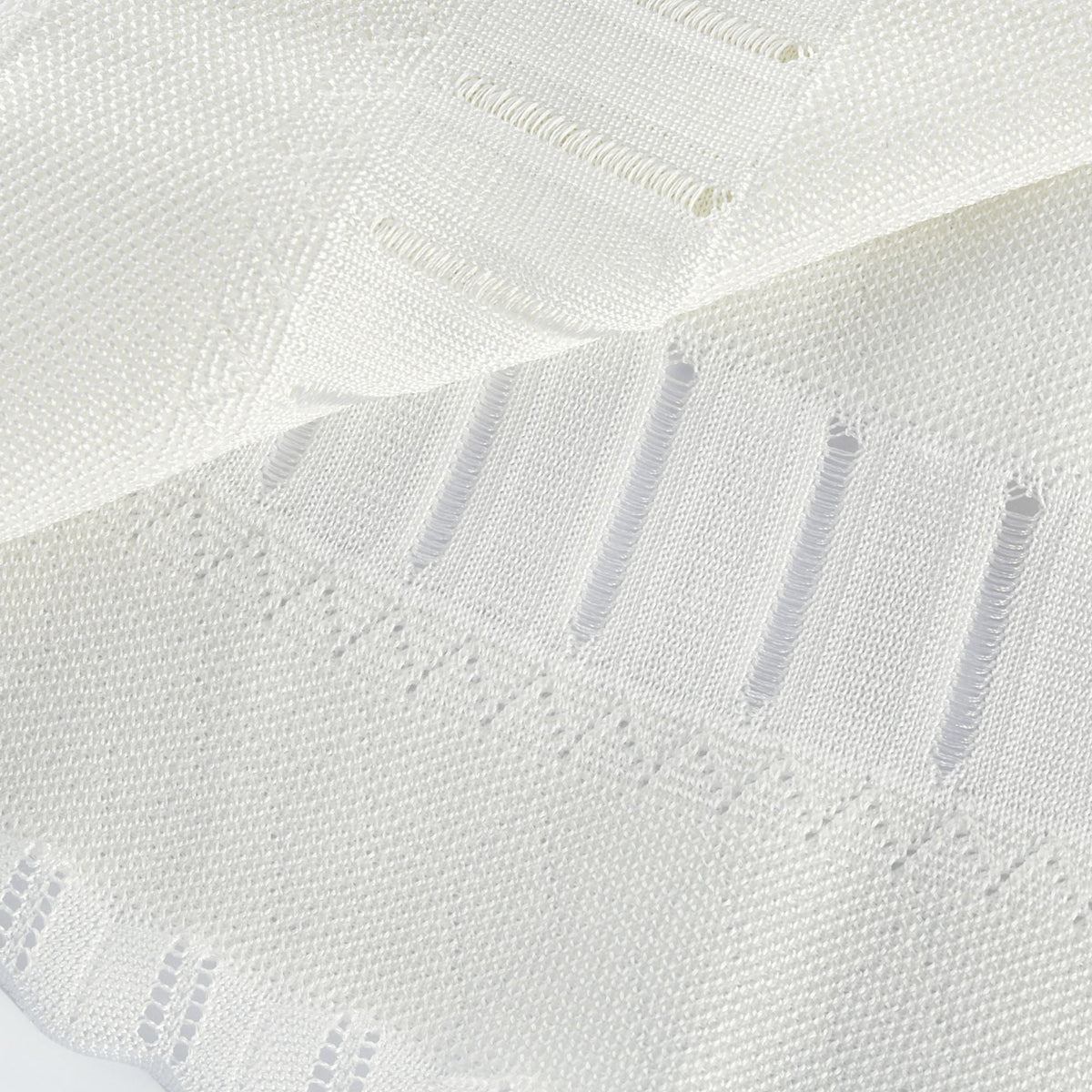 Noémie Pencere ve Pile Detaylı Mini Elbise Beyaz
