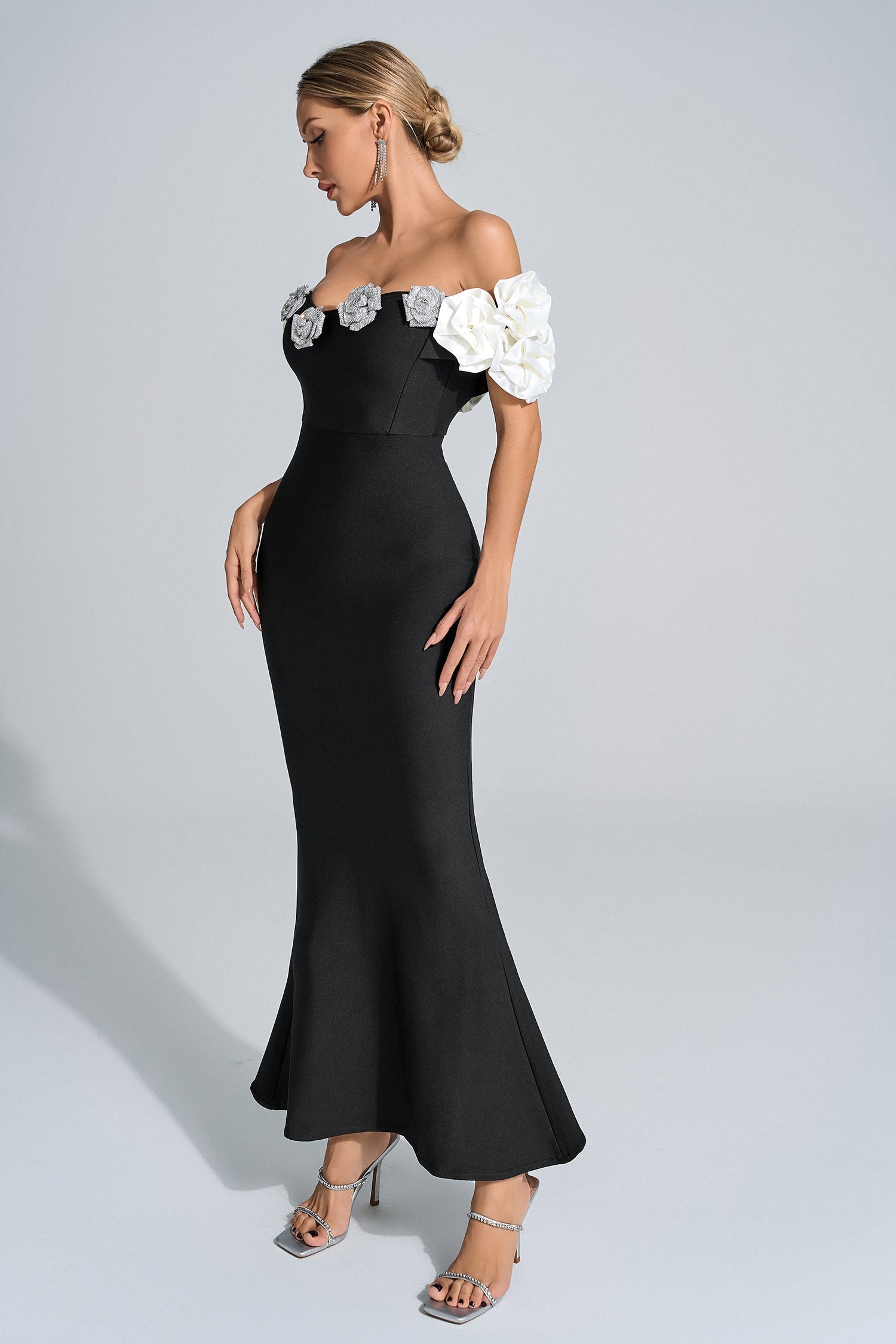 Kathryn Siyah Çiçekli Maxi Elbise