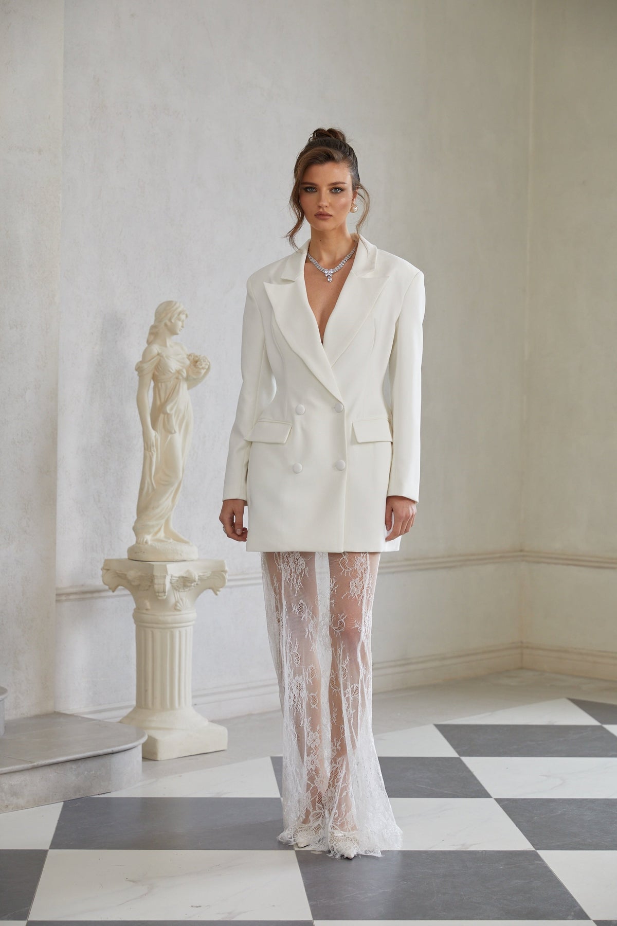 Adélise Blazer ve Dantel Etek Takımı Beyaz