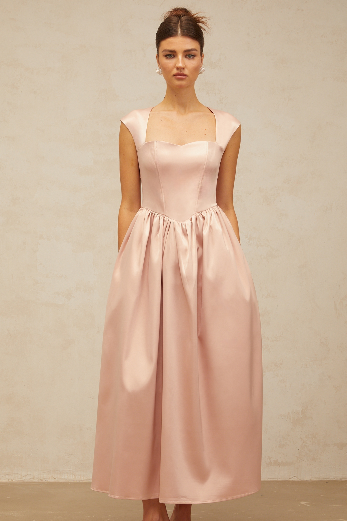 Madeleine A Kesim Saten Midi Elbise Pembe