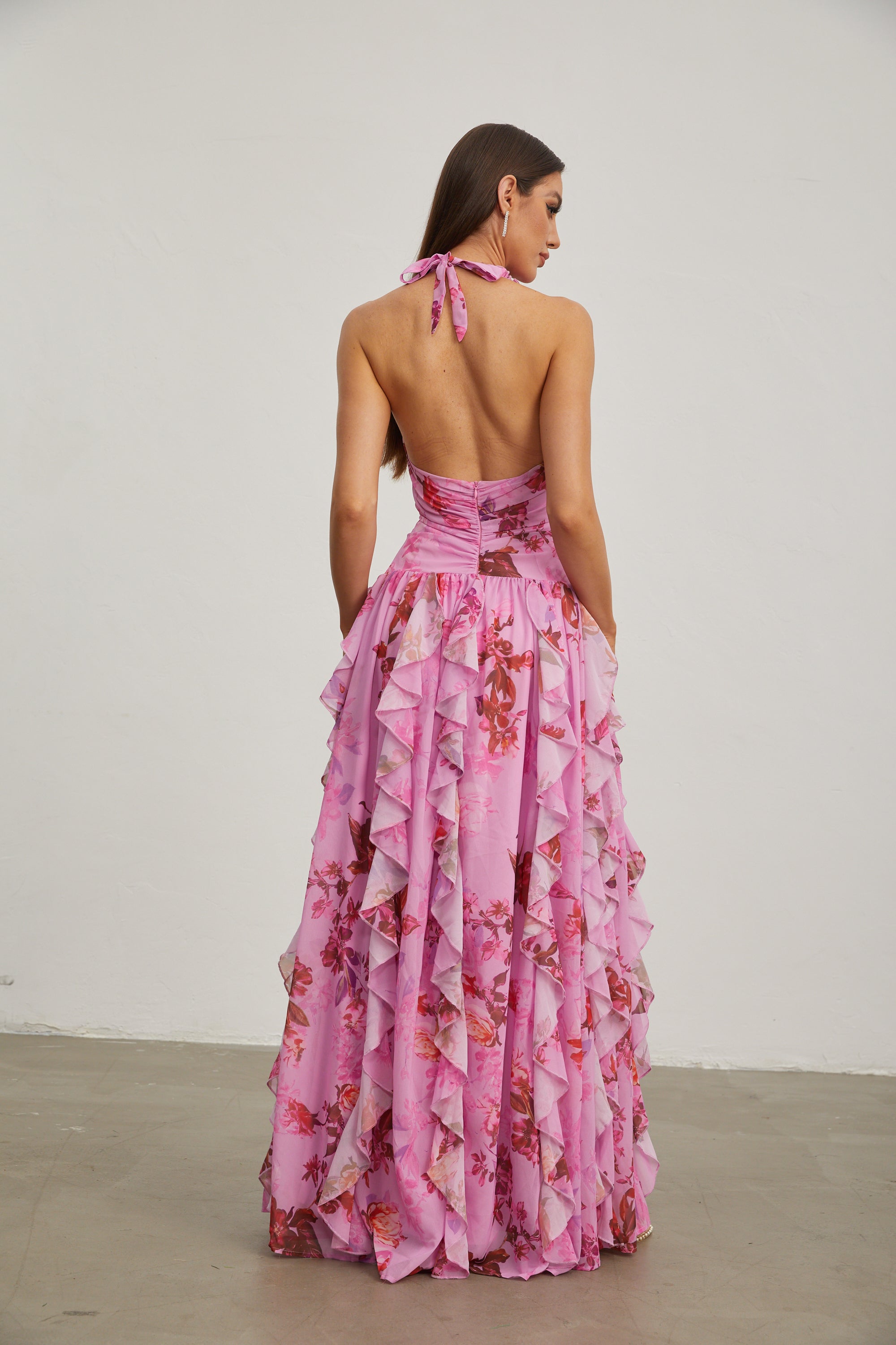 Eulalie Pembe Yaprak Volanlı Halter Maxi Elbise