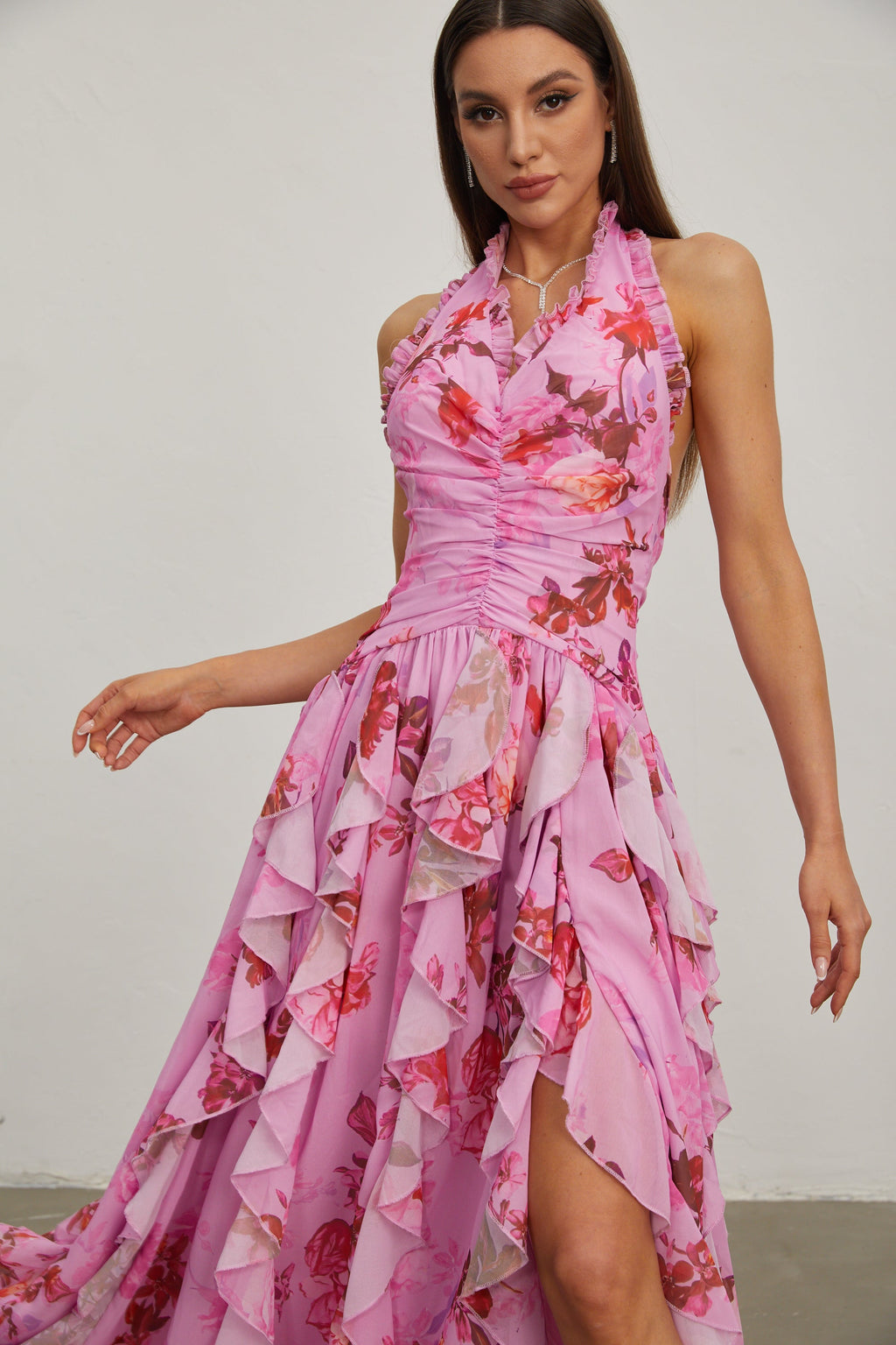 Eulalie Pembe Yaprak Volanlı Halter Maxi Elbise