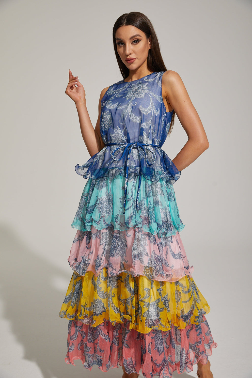 Janique Rainbow Paisley Ruffled Maxi Elbise