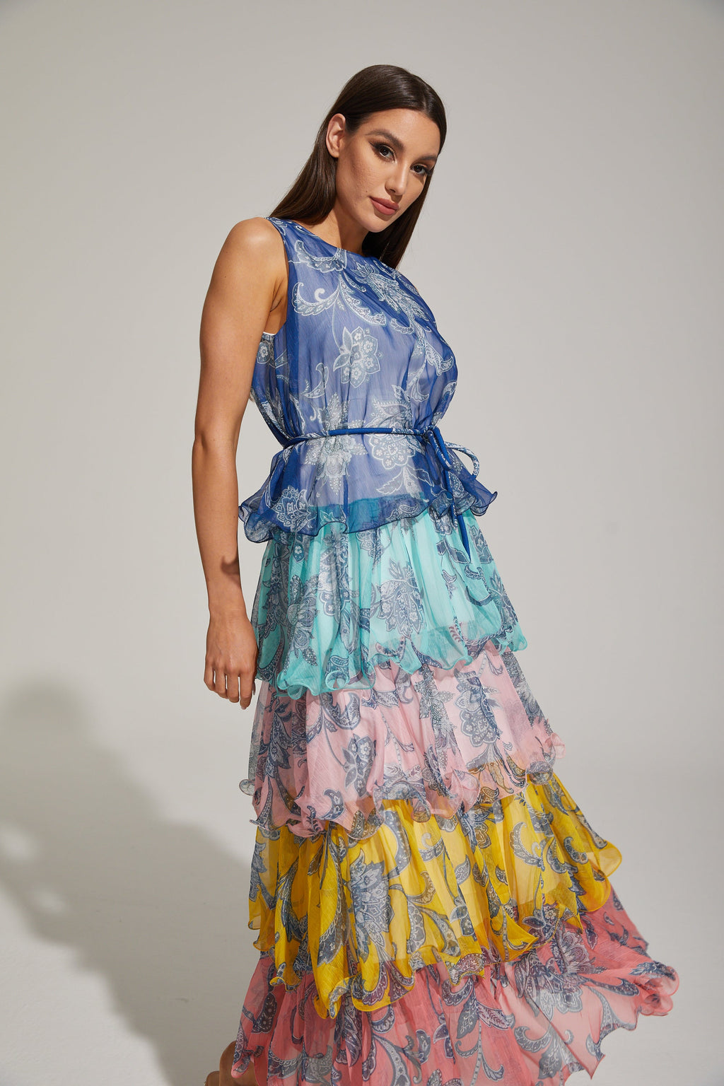 Janique Rainbow Paisley Ruffled Maxi Elbise