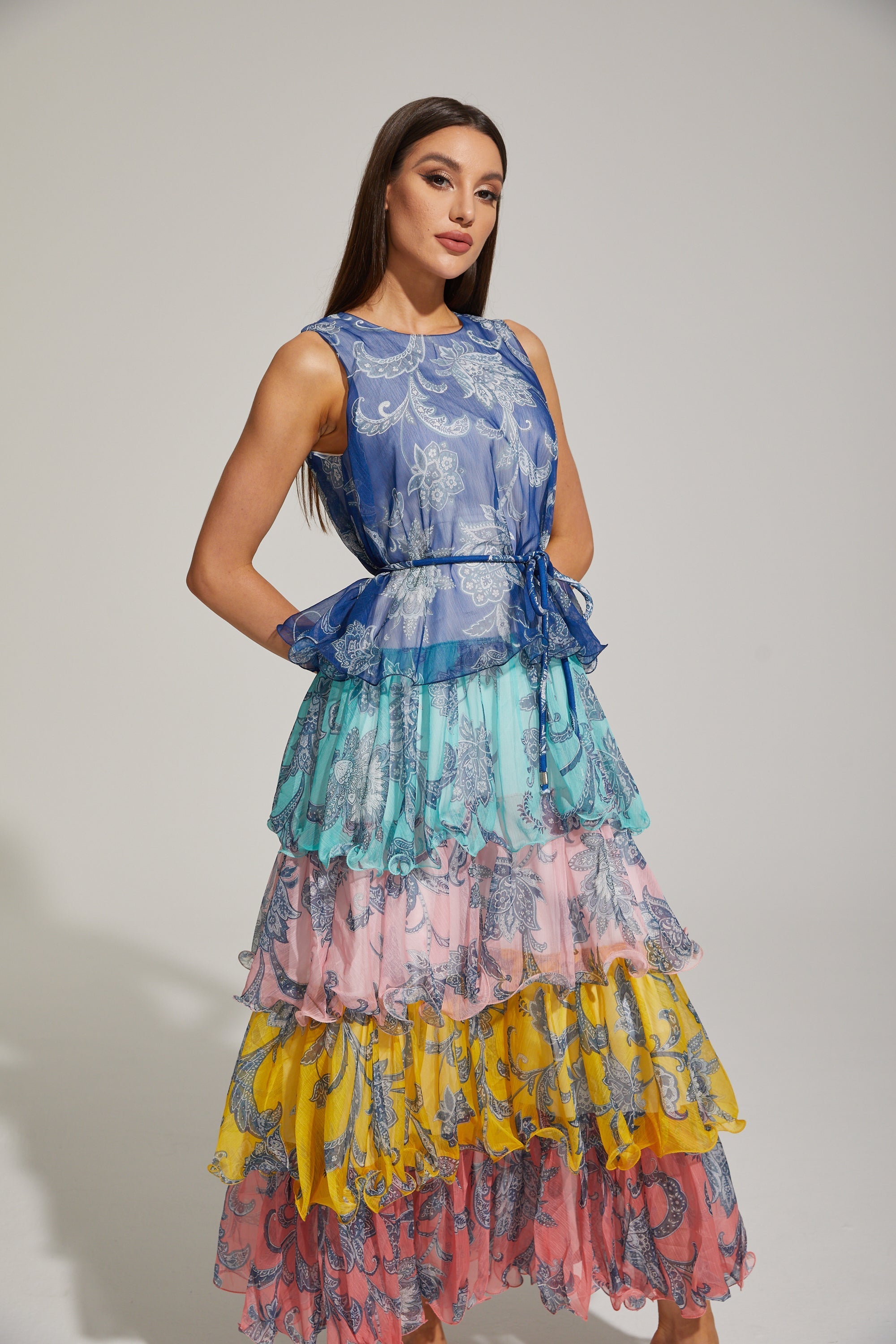 Janique Rainbow Paisley Ruffled Maxi Elbise
