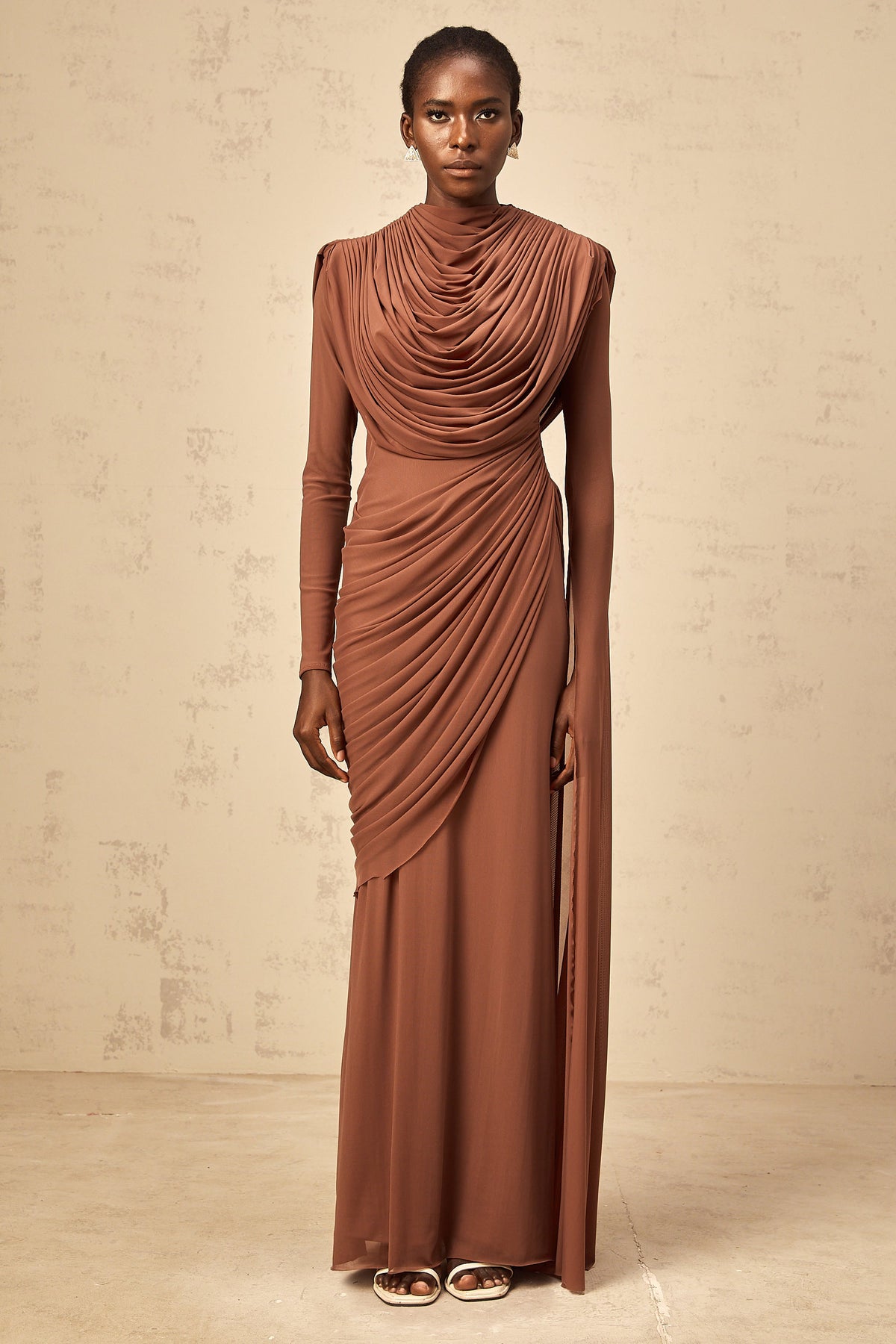 Danaé Büzgülü Drapeli Maksi Elbise Kahverengi