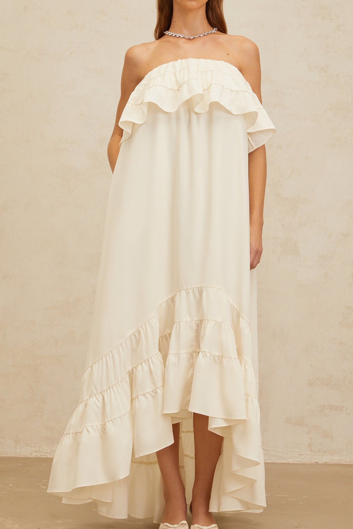 Bénédicte Düşük Omuzlu Büzgülü Maksi Elbise Beyaz