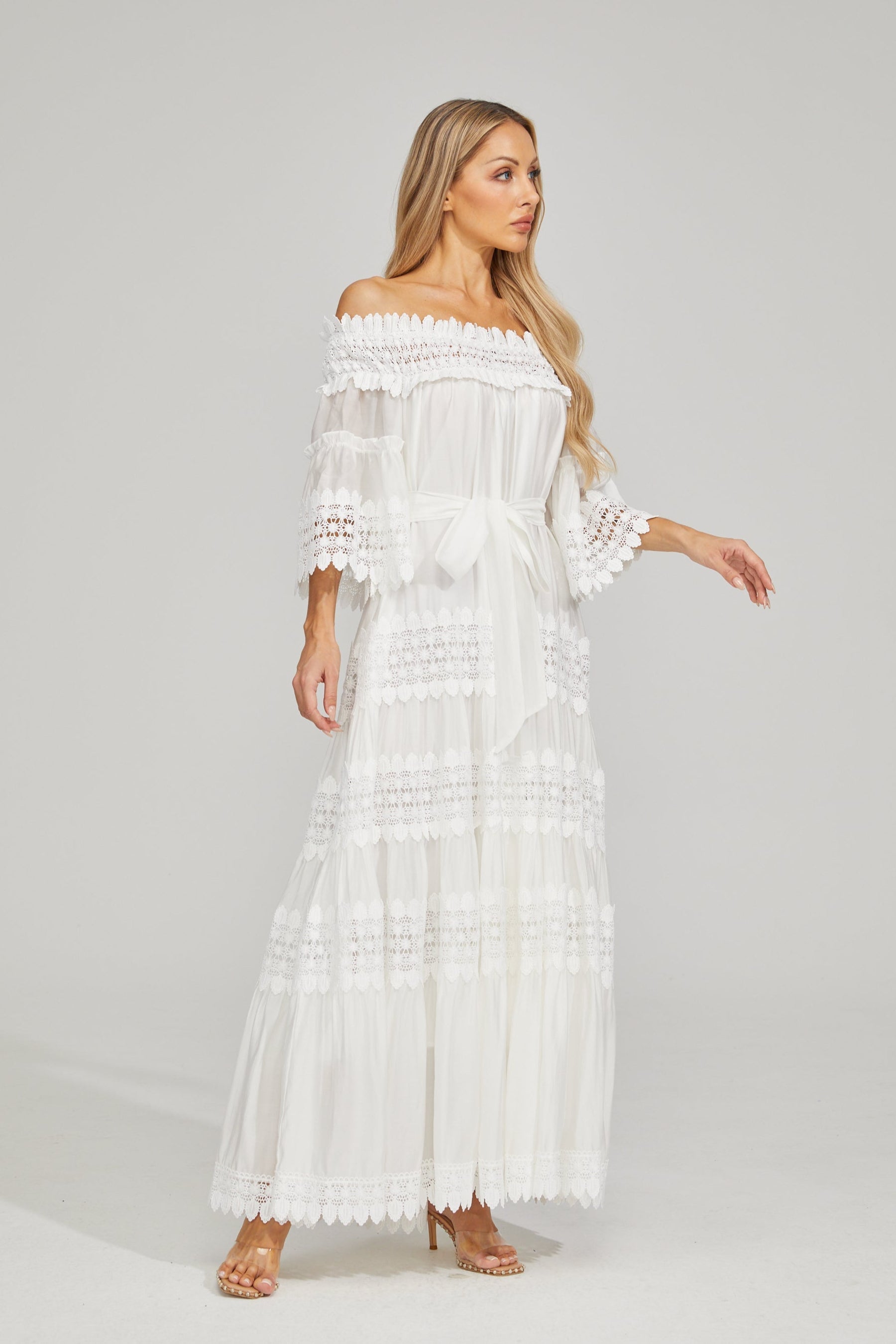Rainaude Off-Shoulder Dantel Maxi Elbise