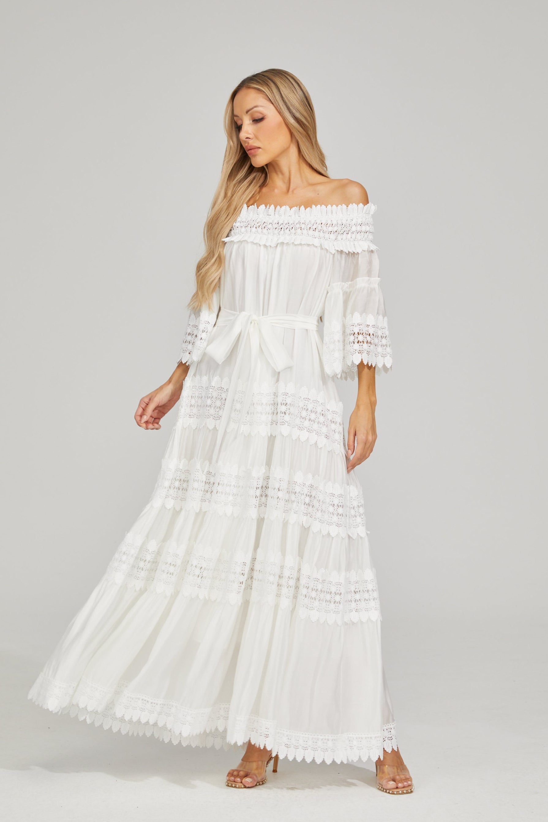 Rainaude Off-Shoulder Dantel Maxi Elbise