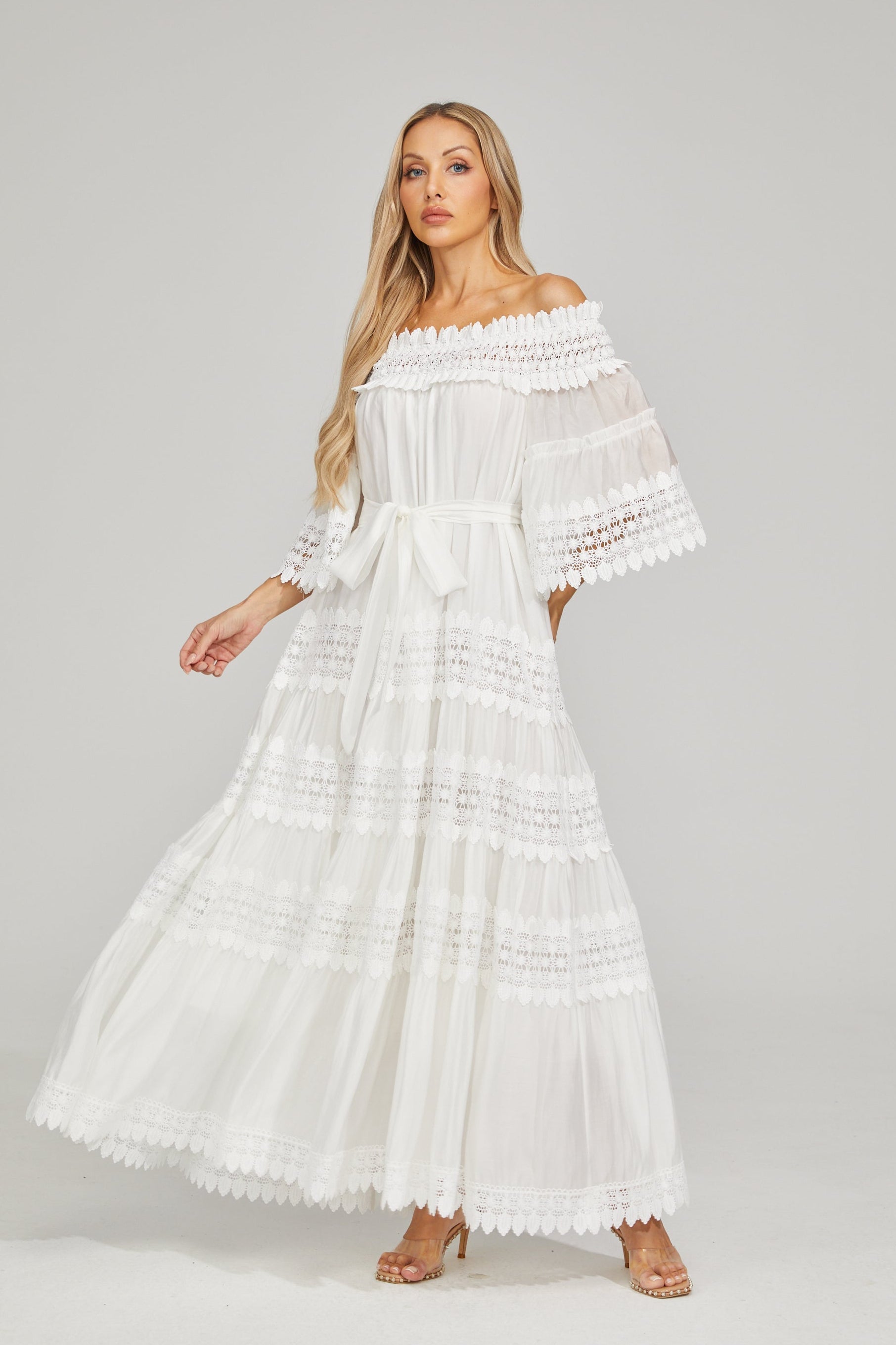 Rainaude Off-Shoulder Dantel Maxi Elbise