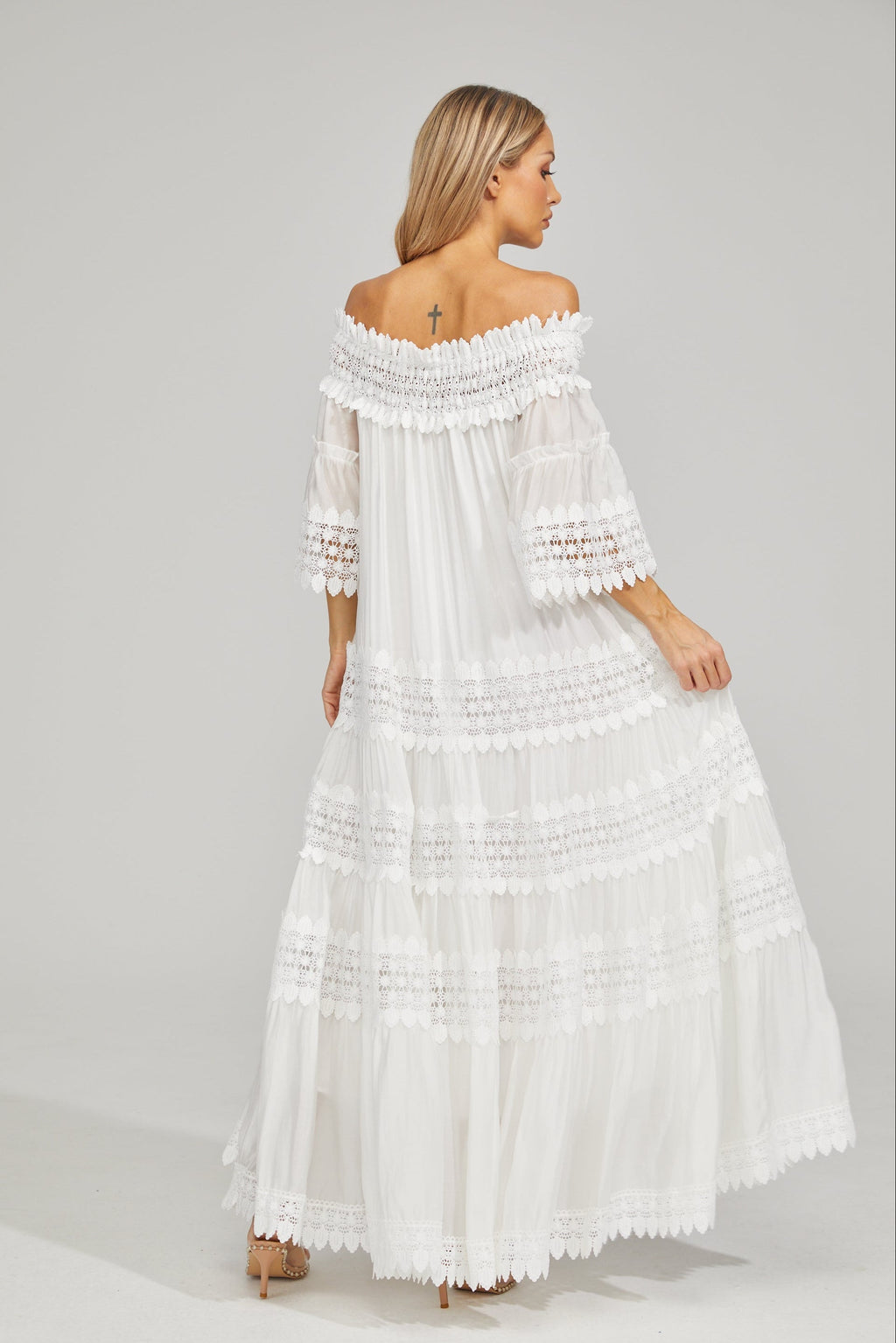 Rainaude Off-Shoulder Dantel Maxi Elbise
