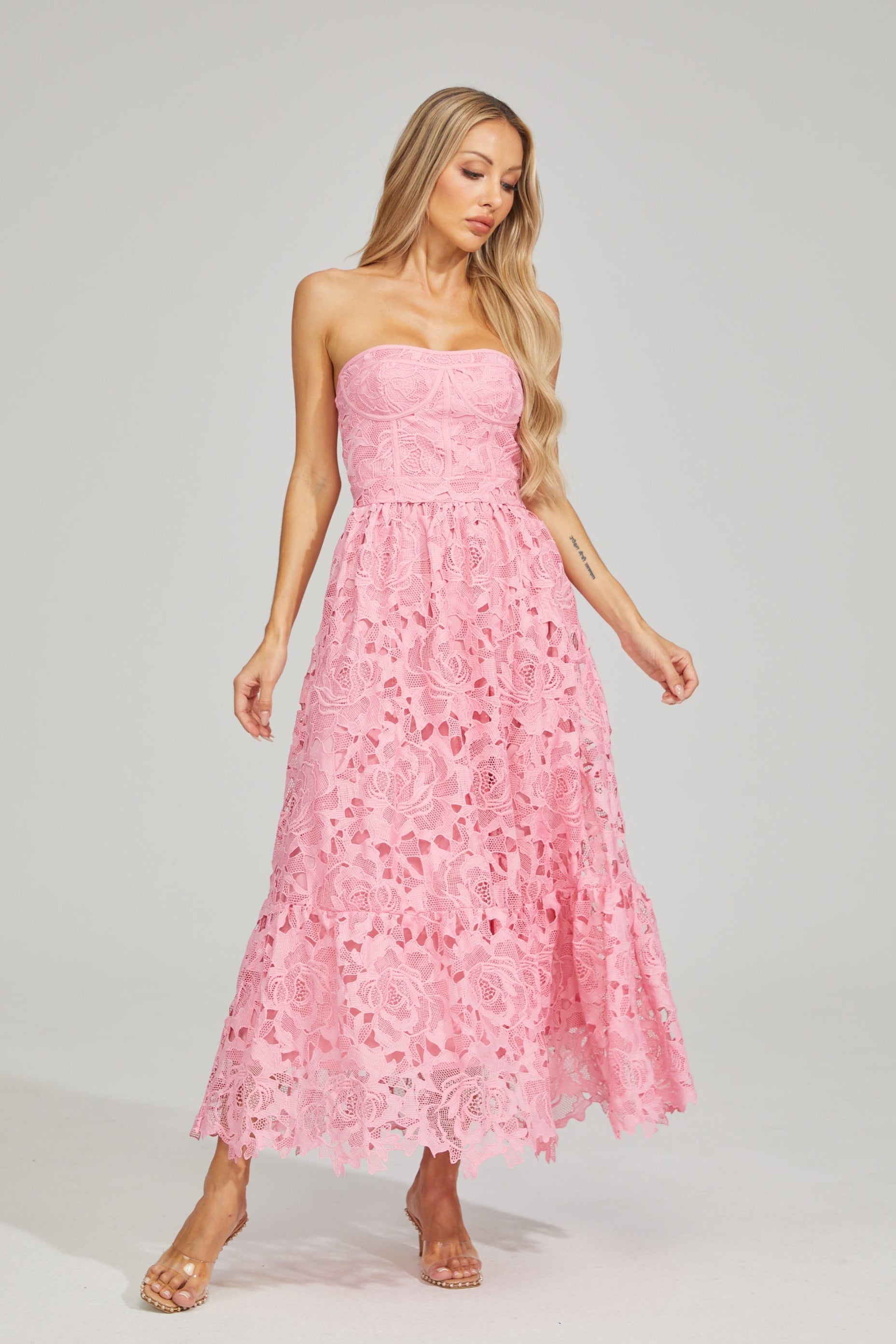 Selene Rosalie Dantel Straplez Midi Elbise