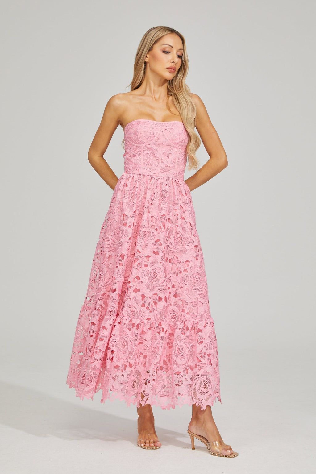 Selene Rosalie Dantel Straplez Midi Elbise