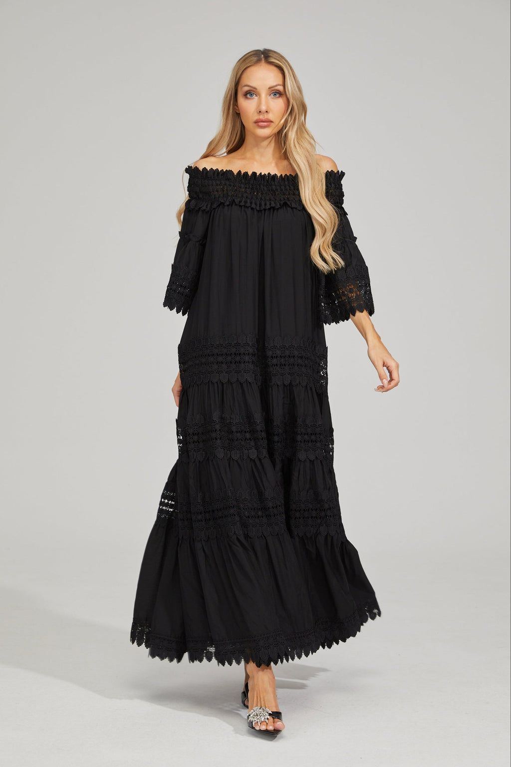 Rainaude Siyah Off-Shoulder Dantel Maxi Elbise