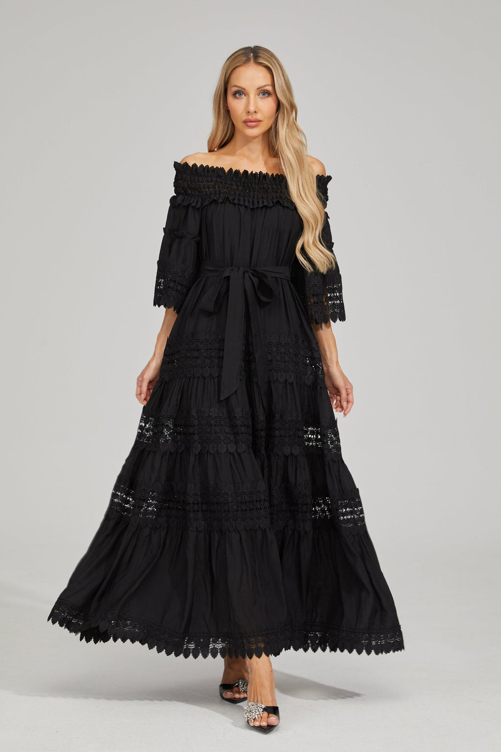 Rainaude Siyah Off-Shoulder Dantel Maxi Elbise