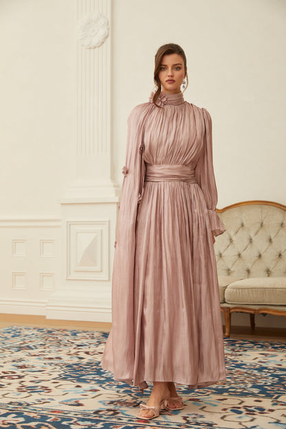 Oaklyn Çiçek Desenli Pelerin Detaylı Pileli Maxi Elbise Pembe