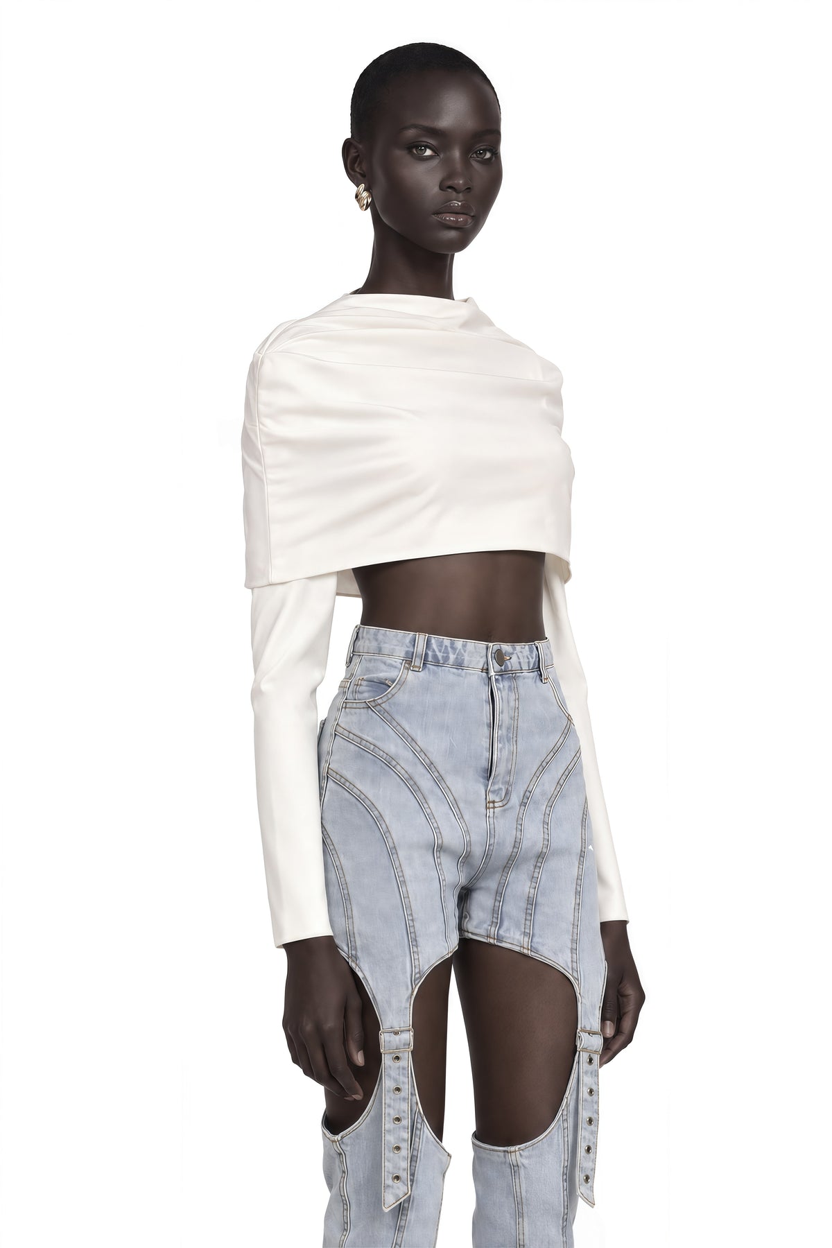 Hanna Büzgü Detaylı Düşük Omuz Crop Bluz Beyaz
