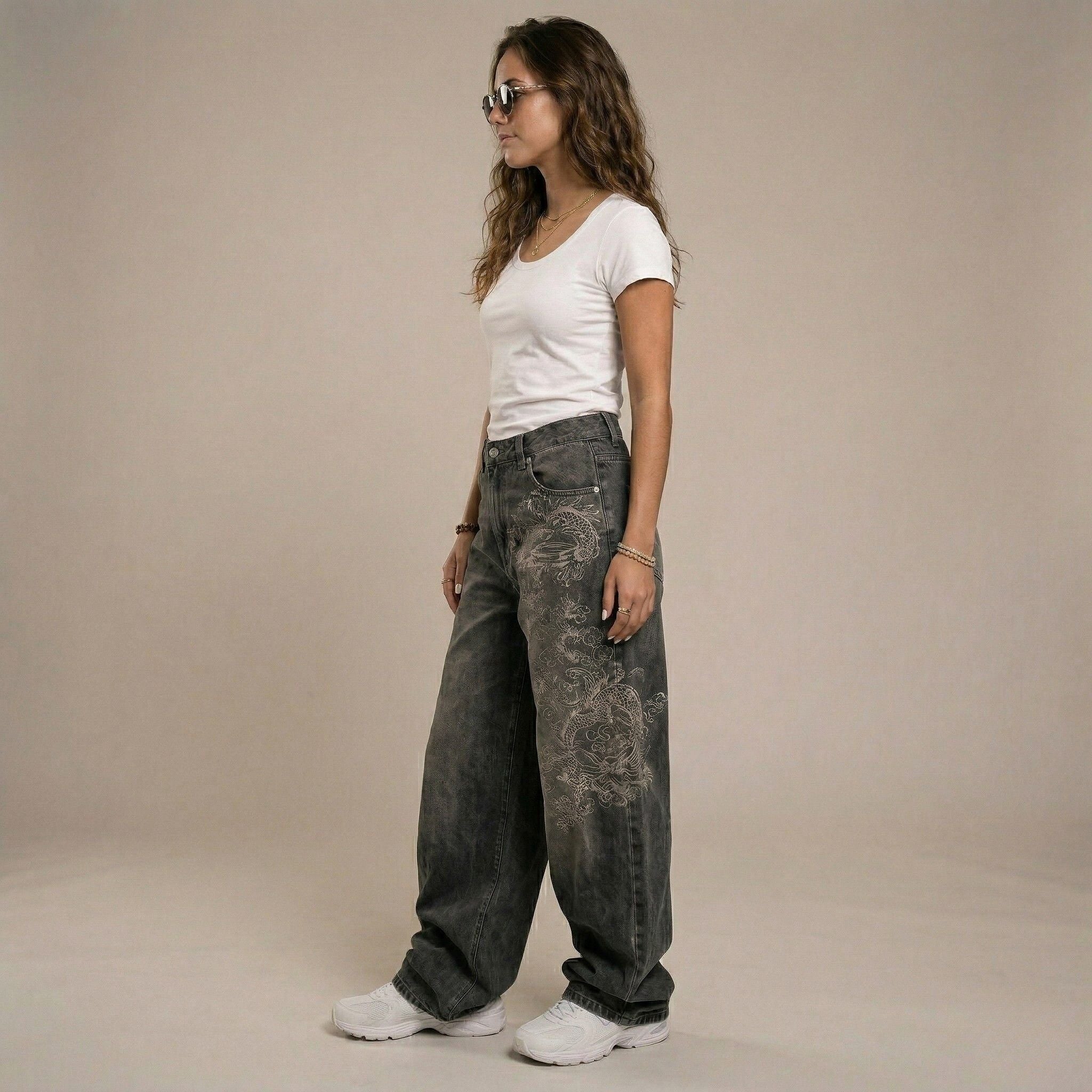 Hip-Hop Tarzı Bol Paça Pantolon: İskelet Baskılı ve Gotik Kesim