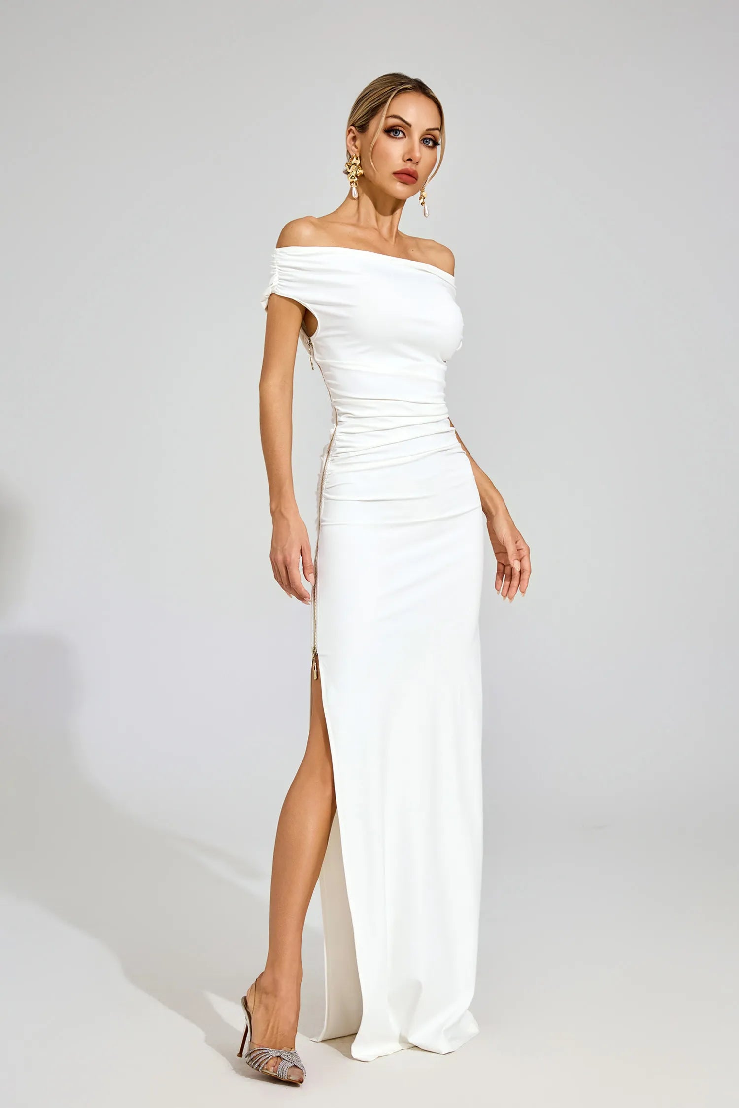 Monica Beyaz Off Shoulder Maxi Elbise