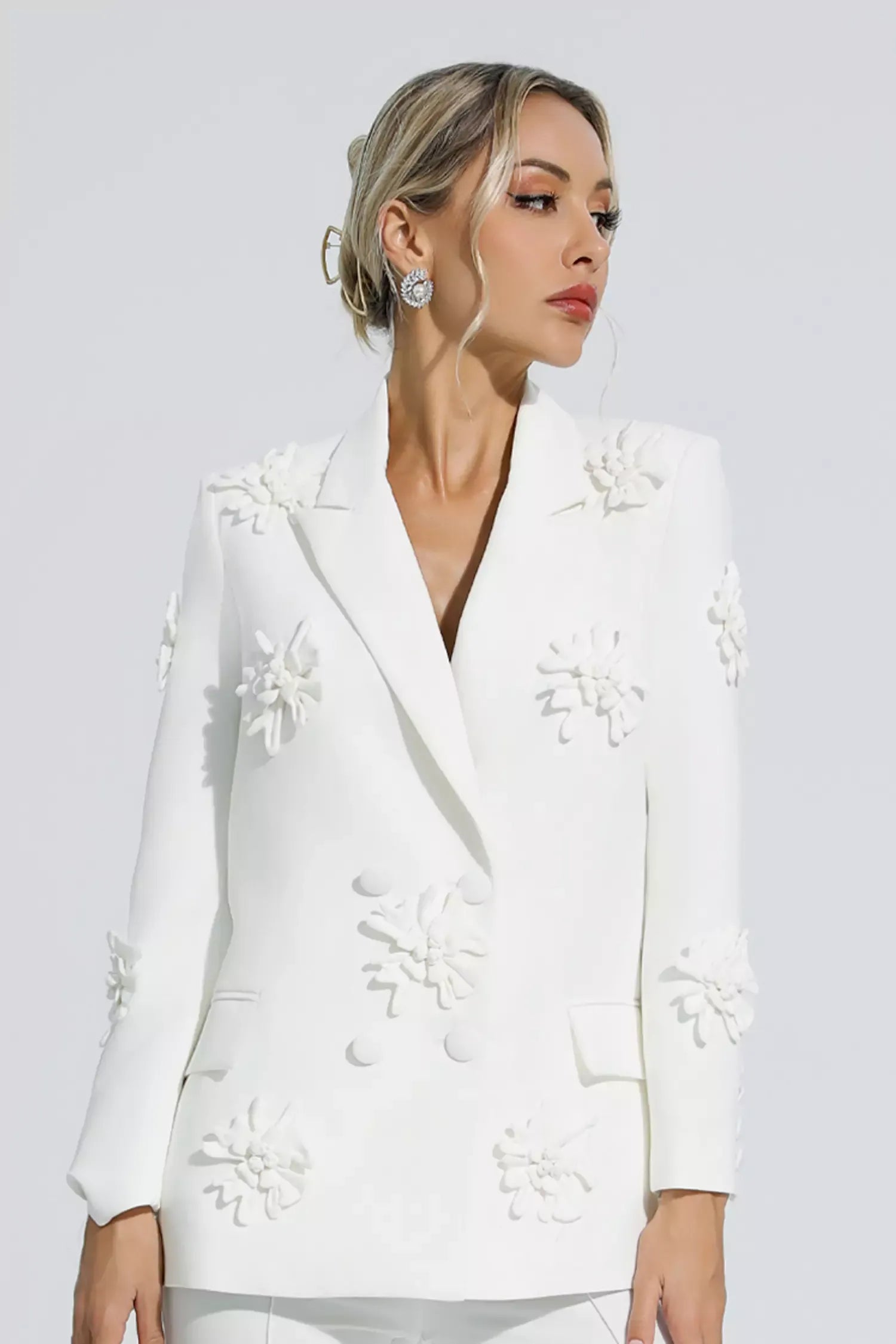 Ari Beyaz Jakarlı Çiçek Blazer Takımı