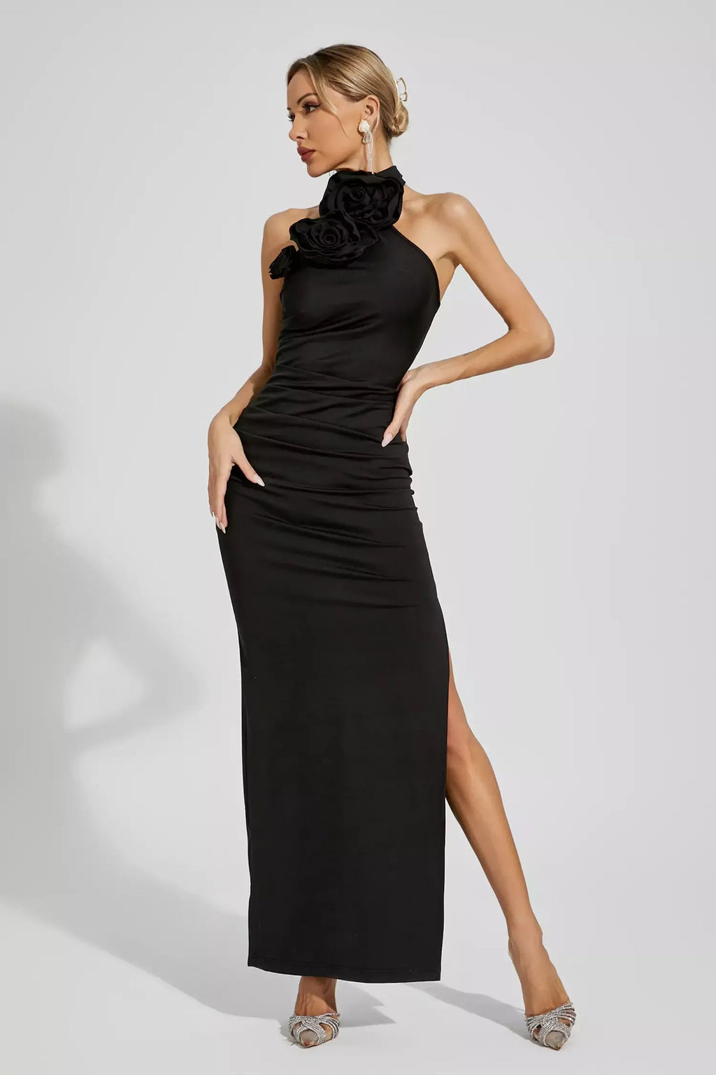 Natalie Kırmızı Çiçekli Fırfırlı Halter Maxi Elbise