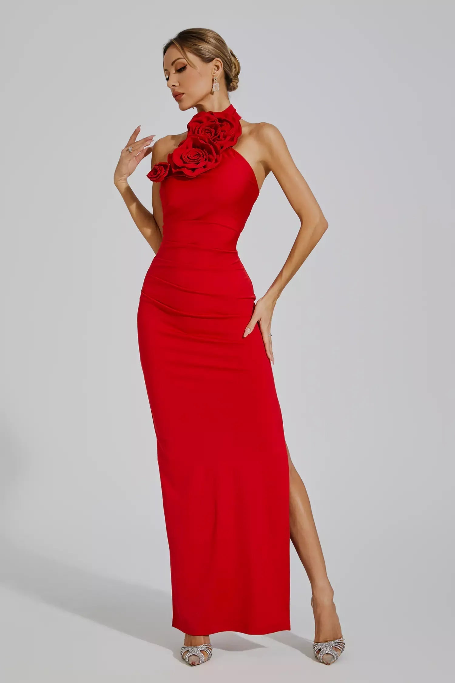 Natalie Kırmızı Çiçekli Fırfırlı Halter Maxi Elbise