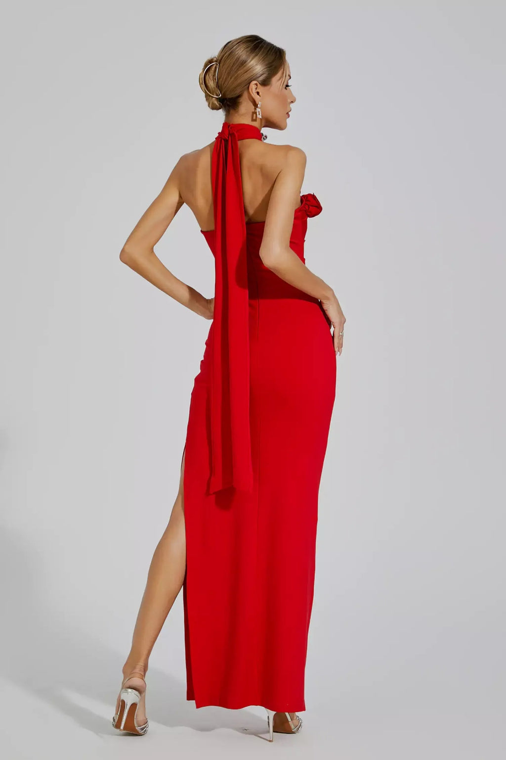 Natalie Kırmızı Çiçekli Fırfırlı Halter Maxi Elbise