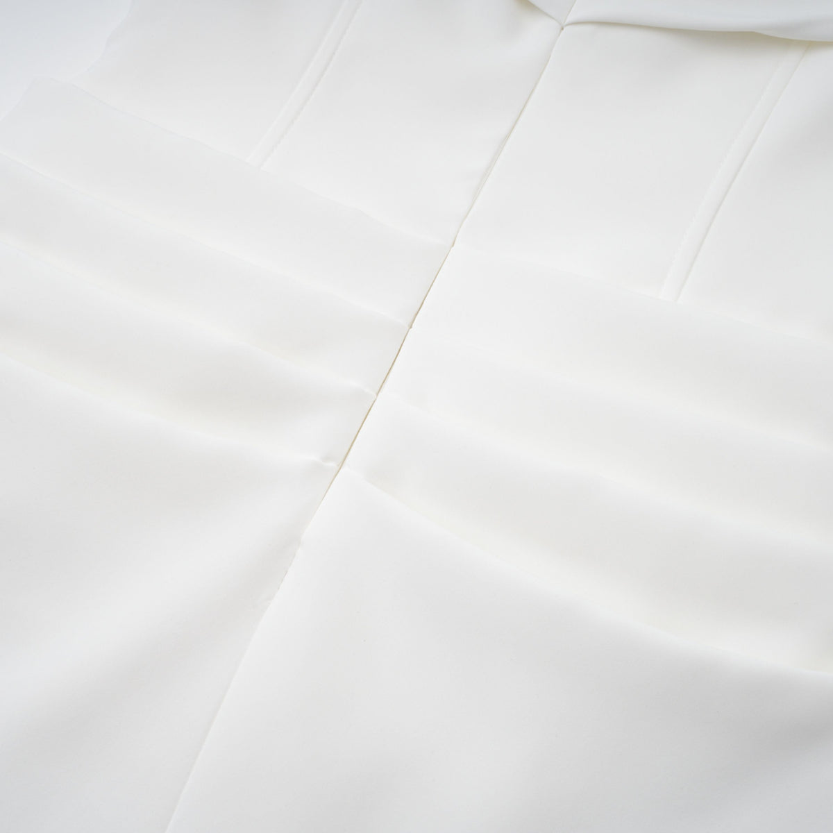 Solara Düşük Omuz Drape Detaylı Midi Elbise Beyaz