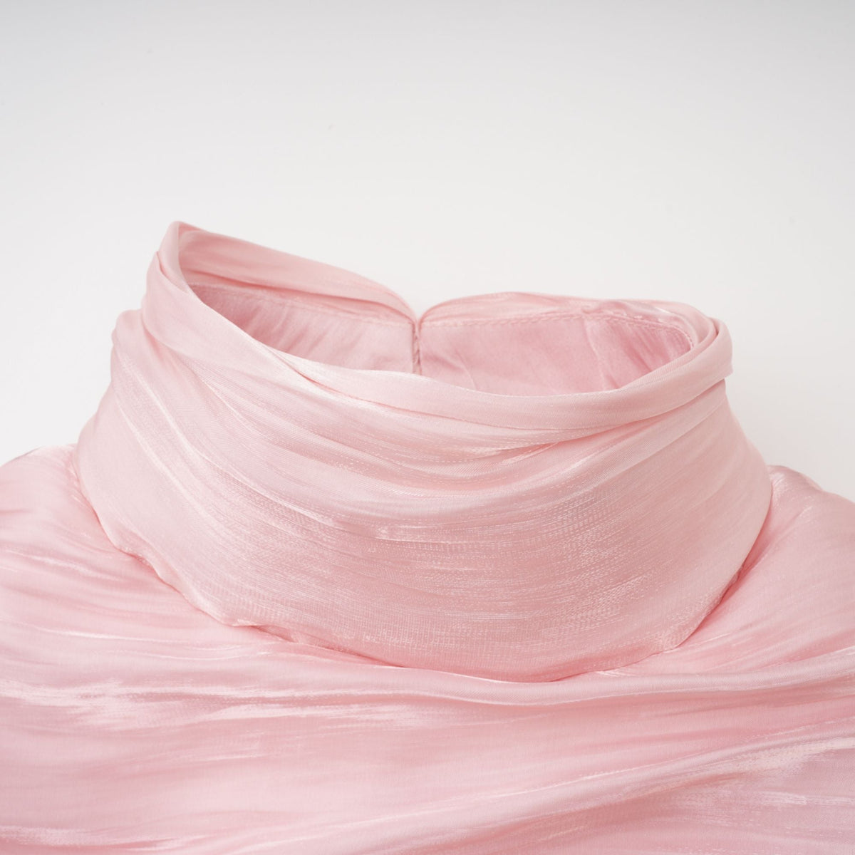 Sarolta Parlak Dokulu Büzgülü Maksi Elbise Pembe