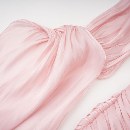 Sarolta Parlak Kumaş Büzgülü Maksi Elbise Pembe