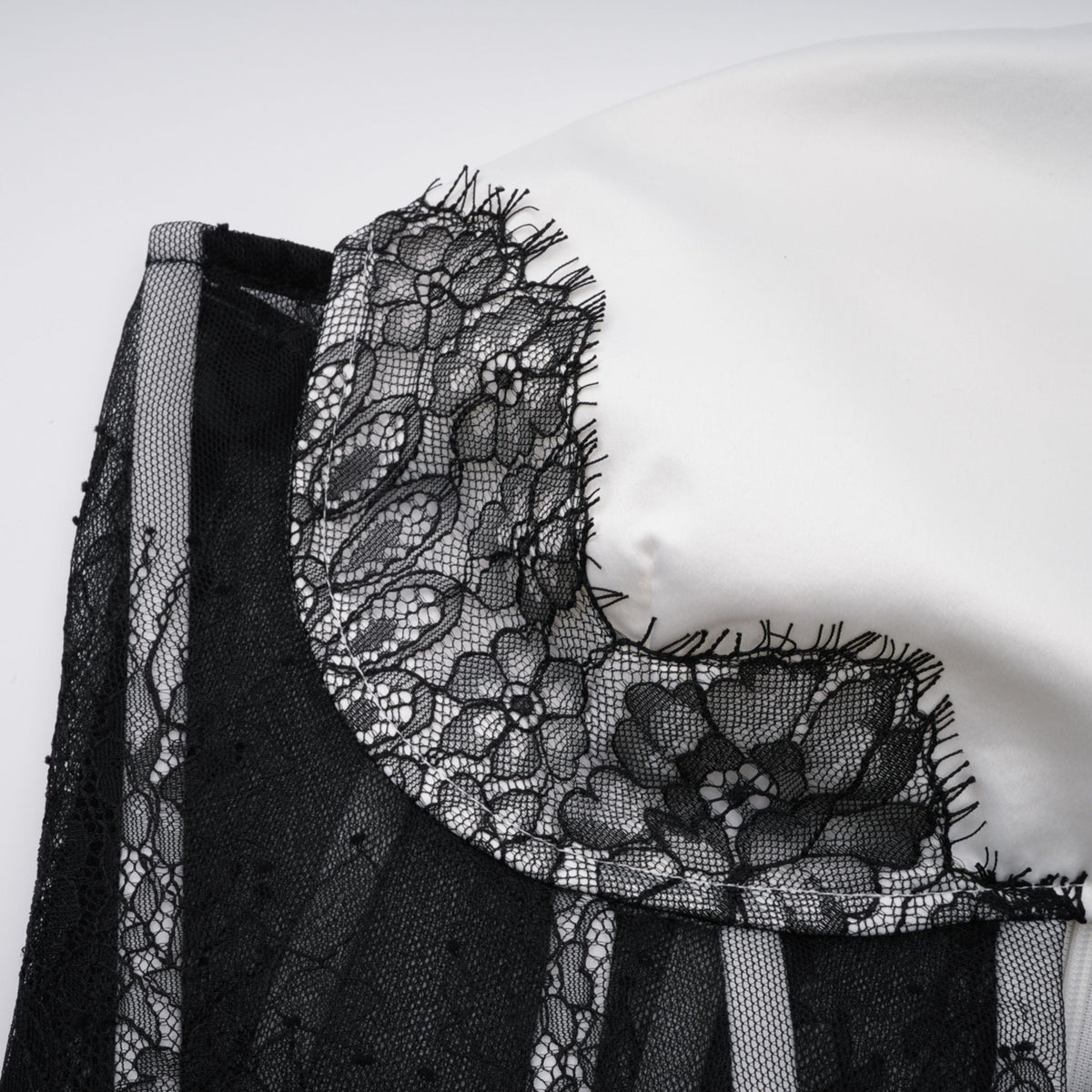 Mirabeau Boyundan Bağlamalı Dantel Maksi Elbise Beyaz