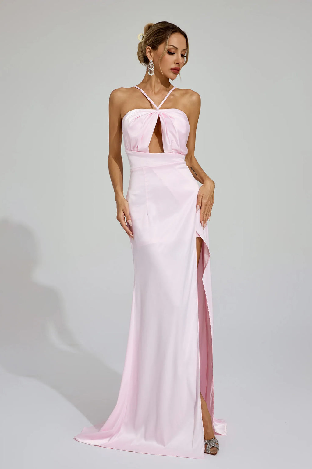 Katell Pembe Yırtmaçlı Halter Maxi Elbise