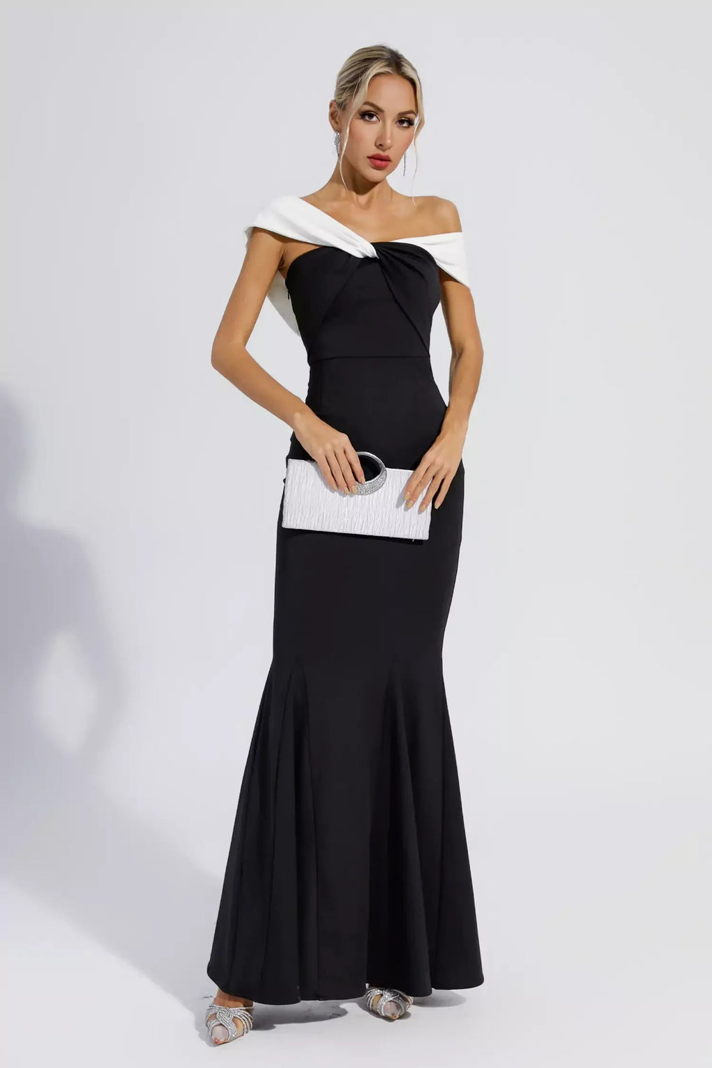 Siyah Tek Omuz Mermaid Maxi Elbise