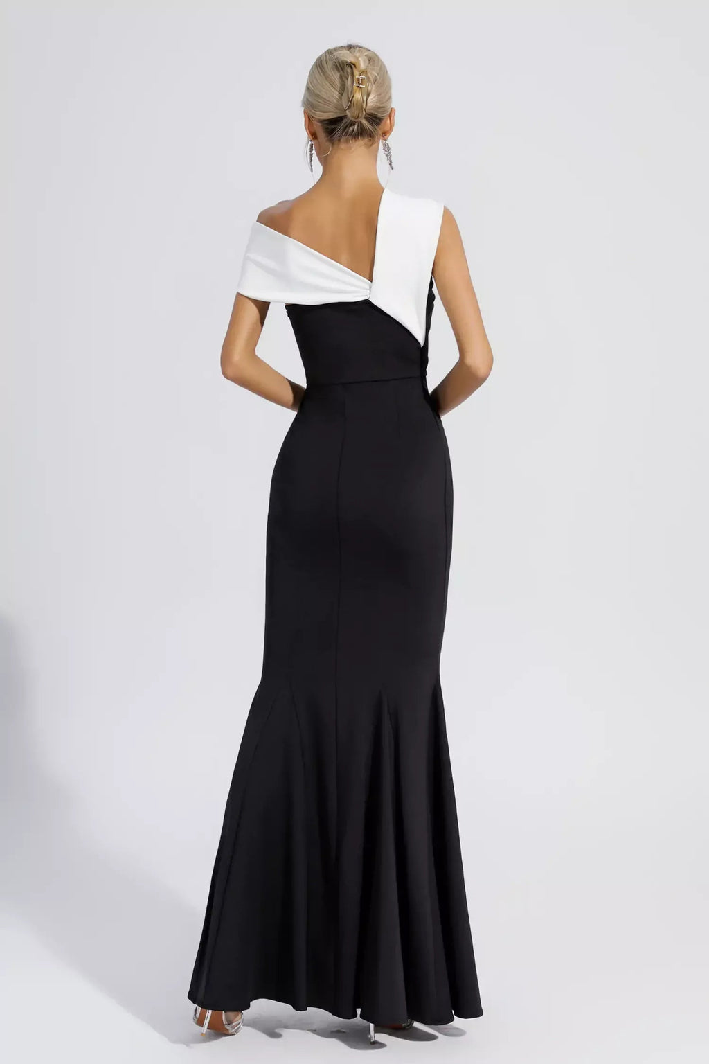 Siyah Tek Omuz Mermaid Maxi Elbise