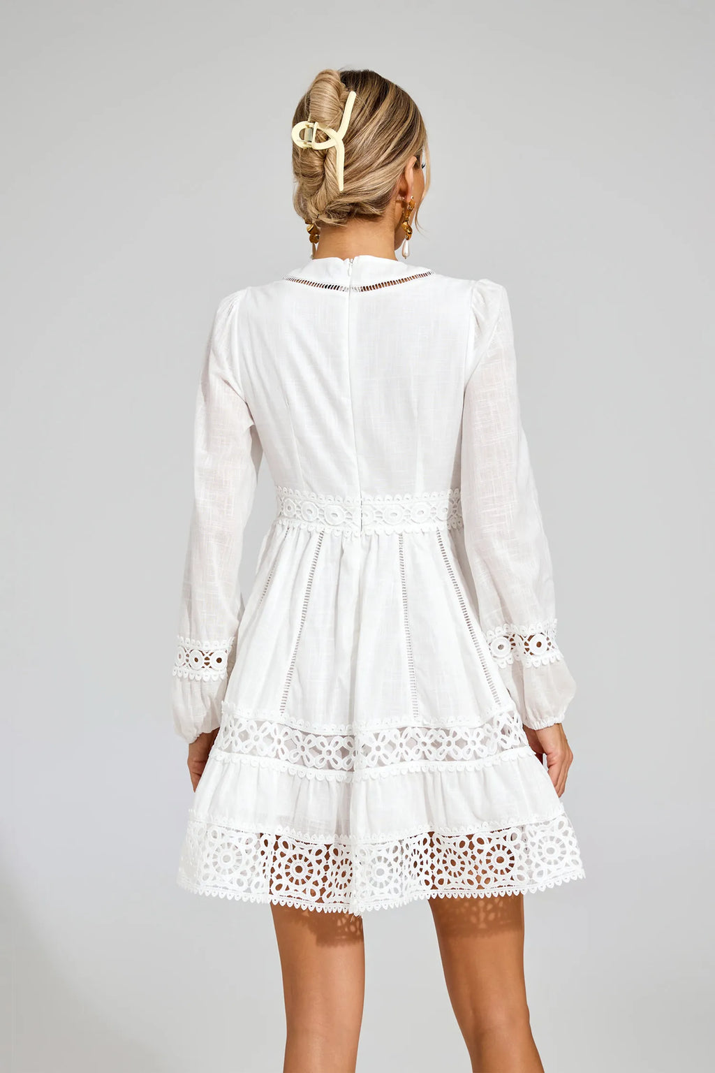 Leanne White Kesik Uzun Kollu Mini Elbise