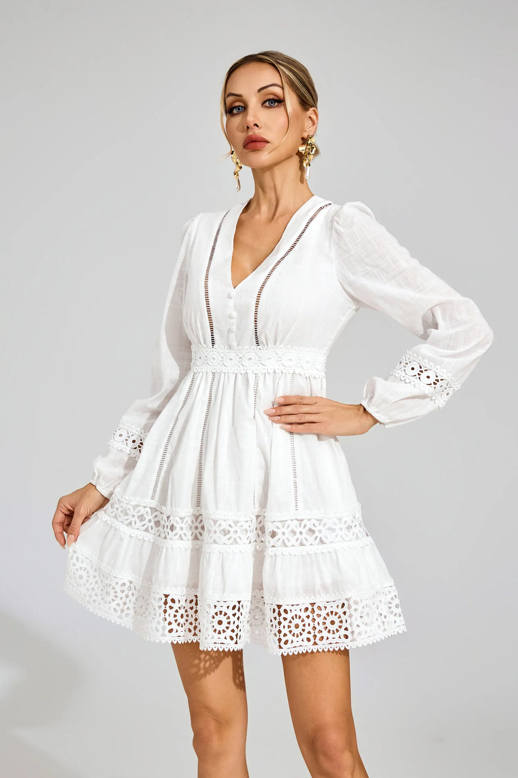 Leanne White Kesik Uzun Kollu Mini Elbise