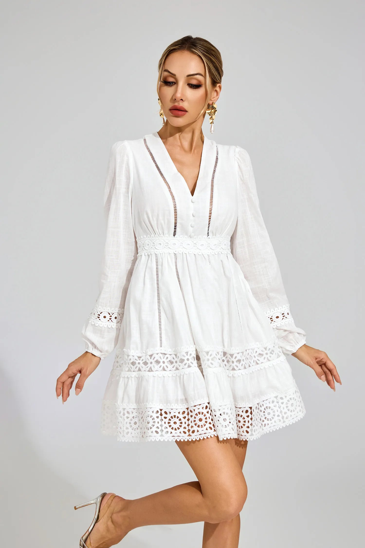 Leanne White Kesik Uzun Kollu Mini Elbise